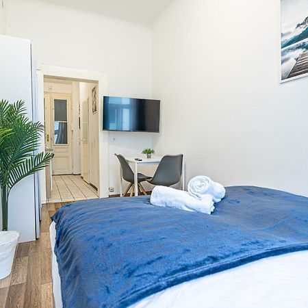 Modern Comforts: Chic Studio Apt Centrally Located Wien Ngoại thất bức ảnh