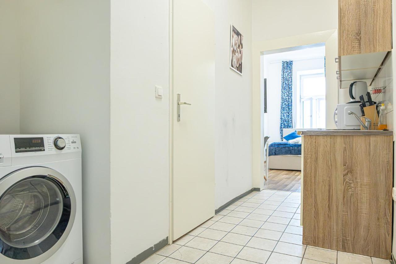 Modern Comforts: Chic Studio Apt Centrally Located Wien Ngoại thất bức ảnh