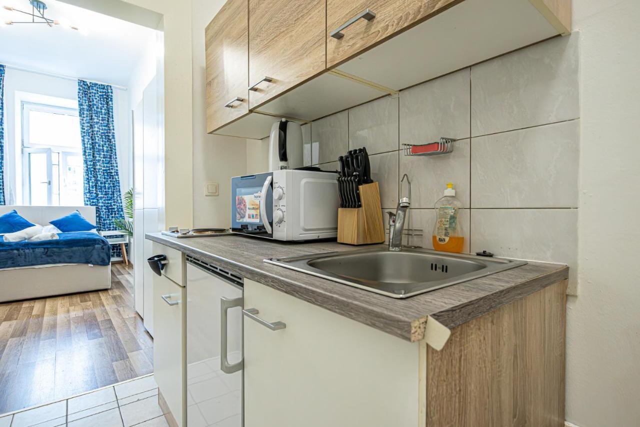 Modern Comforts: Chic Studio Apt Centrally Located Wien Ngoại thất bức ảnh